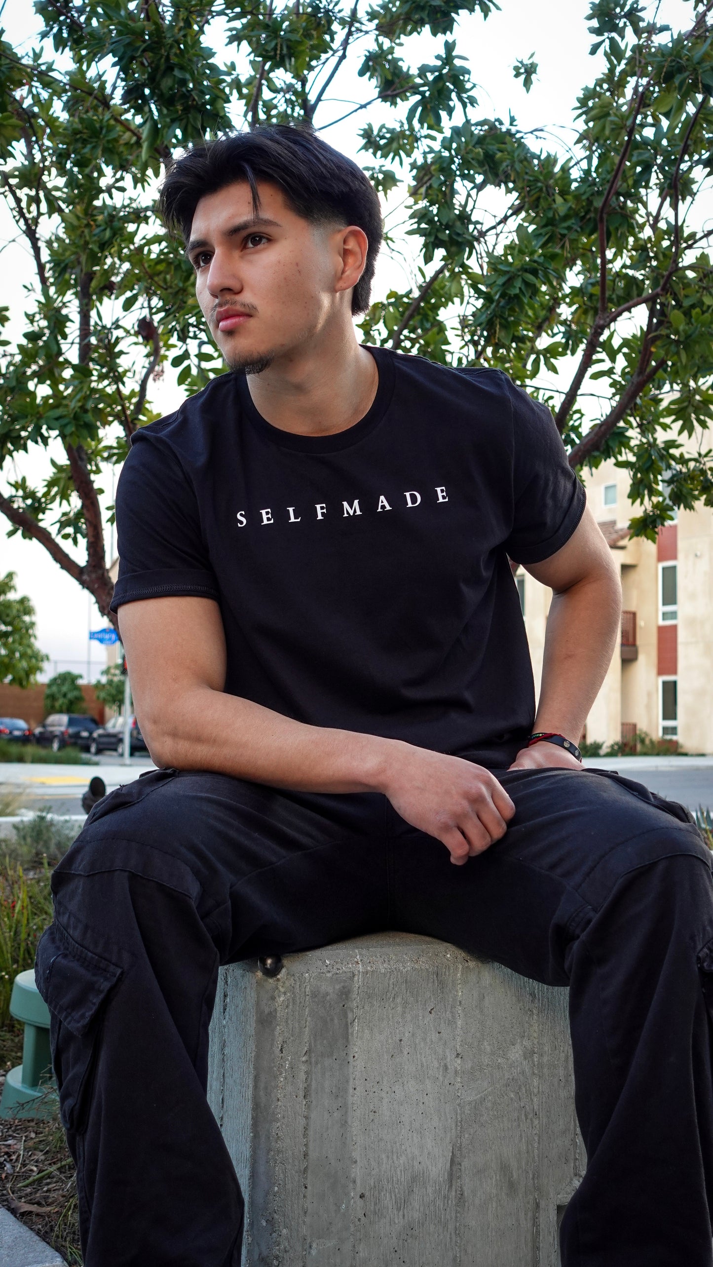 Minimal Tee in Black & White